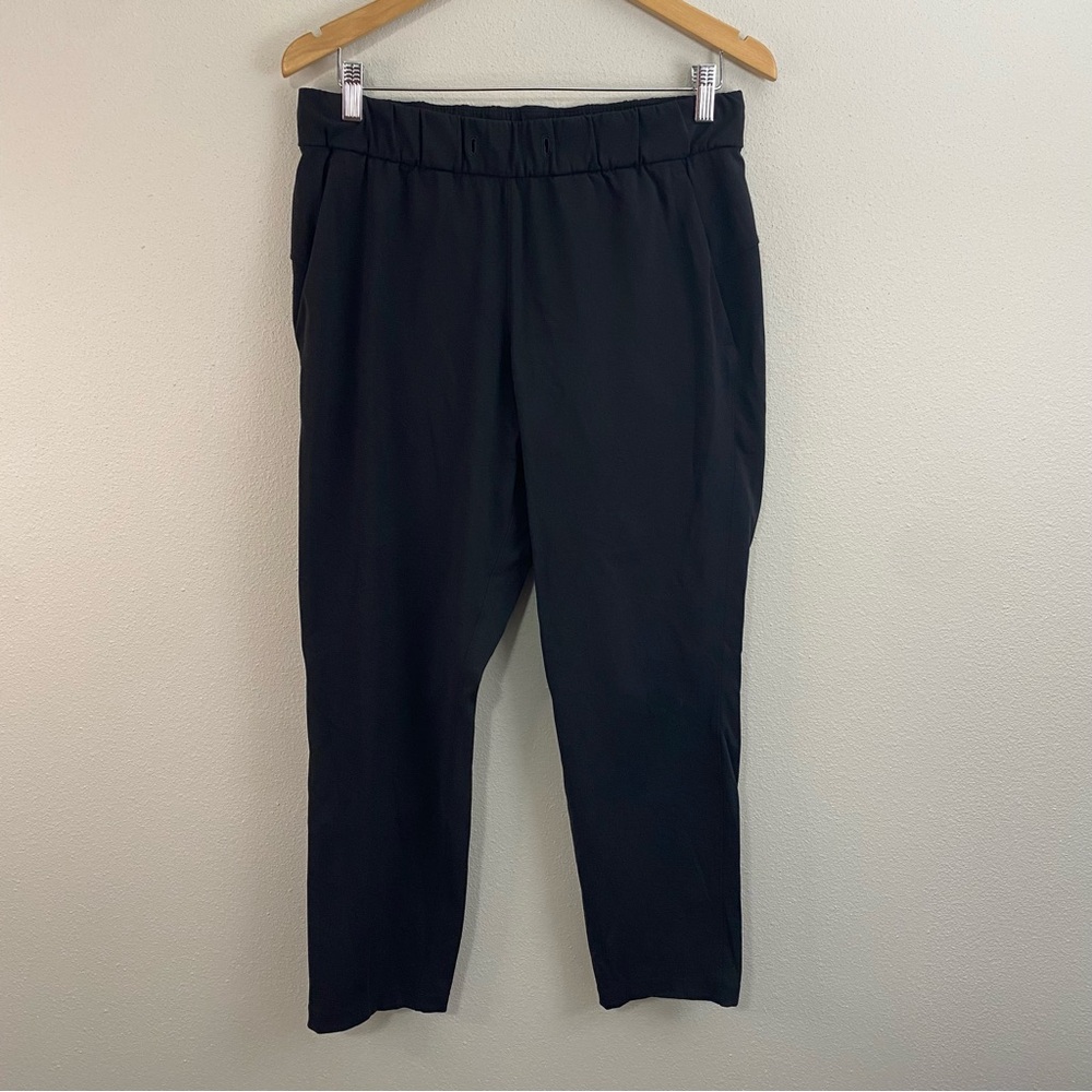 Lululemon On The Fly‎ 7/8 Black Pants Women’s 8